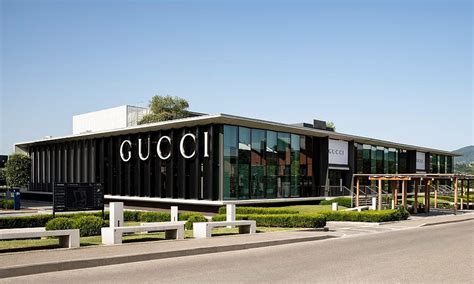 versace leccio outlet store|Versace Outlet, The Mall — Tuscany, Italy .